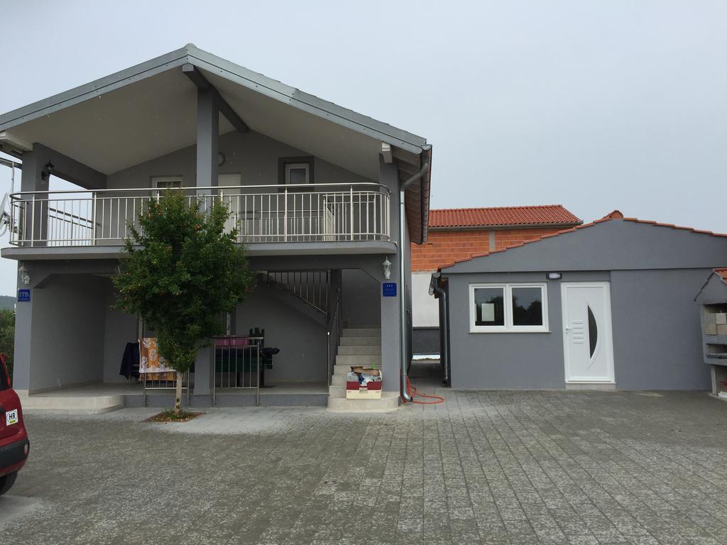 Haus Hanna Vodice Exterior foto