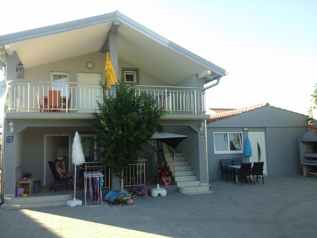 Haus Hanna Vodice Exterior foto